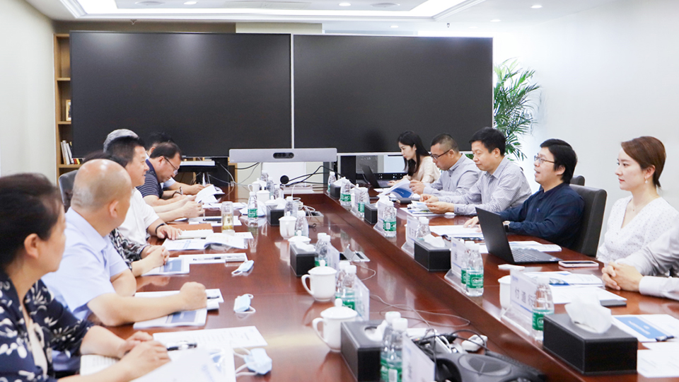 陇南市委常委、常务副市长漆文忠到访今年会健康集团